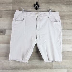 Coldwater Creek Natural Fit White Raw Hem Shorts Women's Size 18